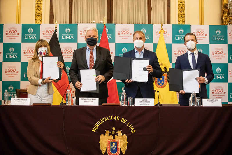 Municipalidad de Lima y Cooperación Financiera Alemana firman acuerdo para ejecutar 114 km de ciclovías en la capital
