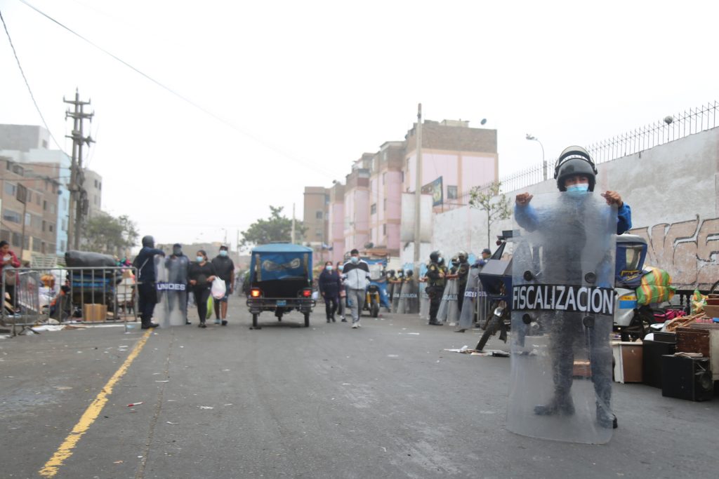 MML y PNP ejecutan operativo de recuperación del espacio público en Manzanilla