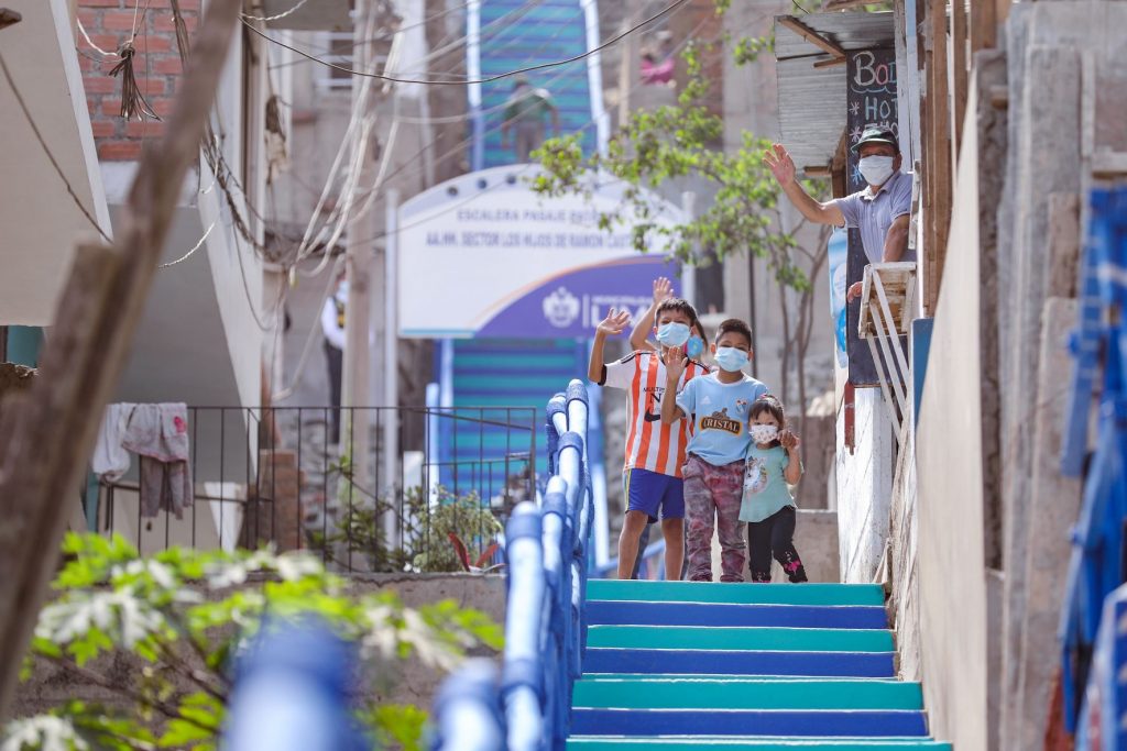 Lima Este: MML invirtió más de S/65 millones en escaleras, muros de contención y losas deportivas