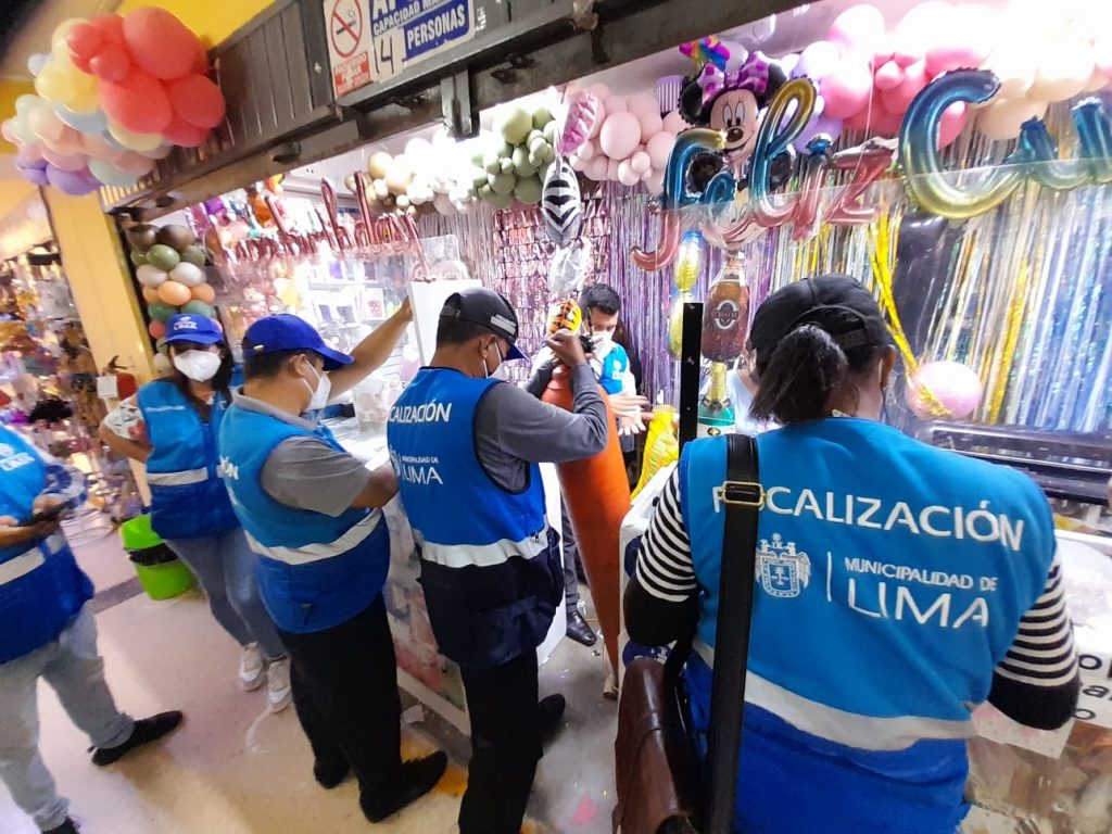 Mercado Central: MML y Fiscalía intervienen locales donde presuntamente se vendían globos inflados con hidrógeno