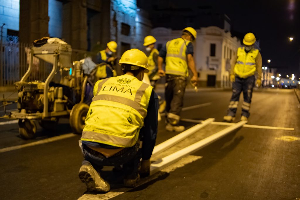 Municipalidad de Lima renueva señalización en la Av. Alfonso Ugarte