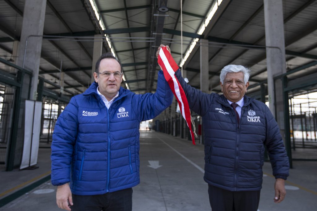 Gran Mercado Mayorista: alcalde de Lima inaugura nuevo pabellón de 104 puestos para la comercialización de frutas