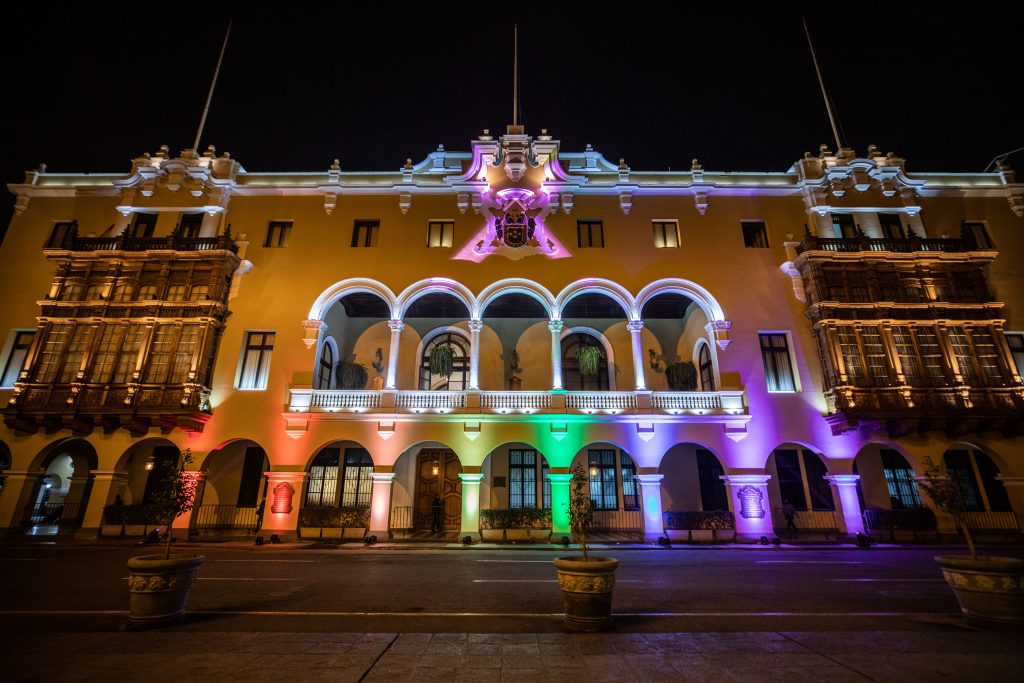 Municipalidad de Lima se ilumina para promover el respeto por la diversidad