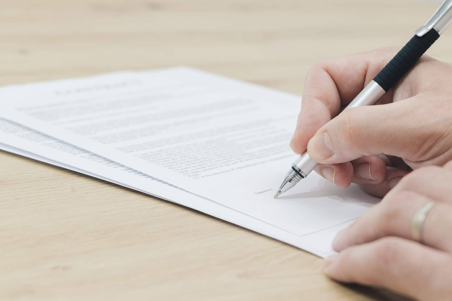 Grupo Legal Gebeloff indica cómo actuar en casos de incumplimiento contractual