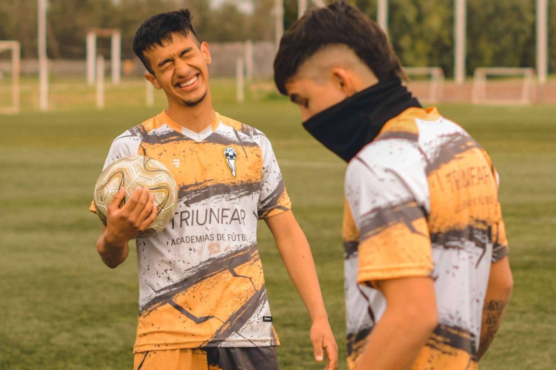 All inclusive es el programa que brinda Triunfar en Latinoamérica con fútbol y estudios
