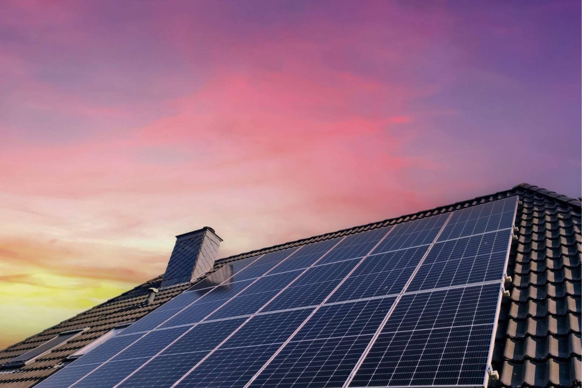 CalyGar Smart Energy lleva a cabo la instalación de paneles solares para viviendas, negocios, empresas e industrias