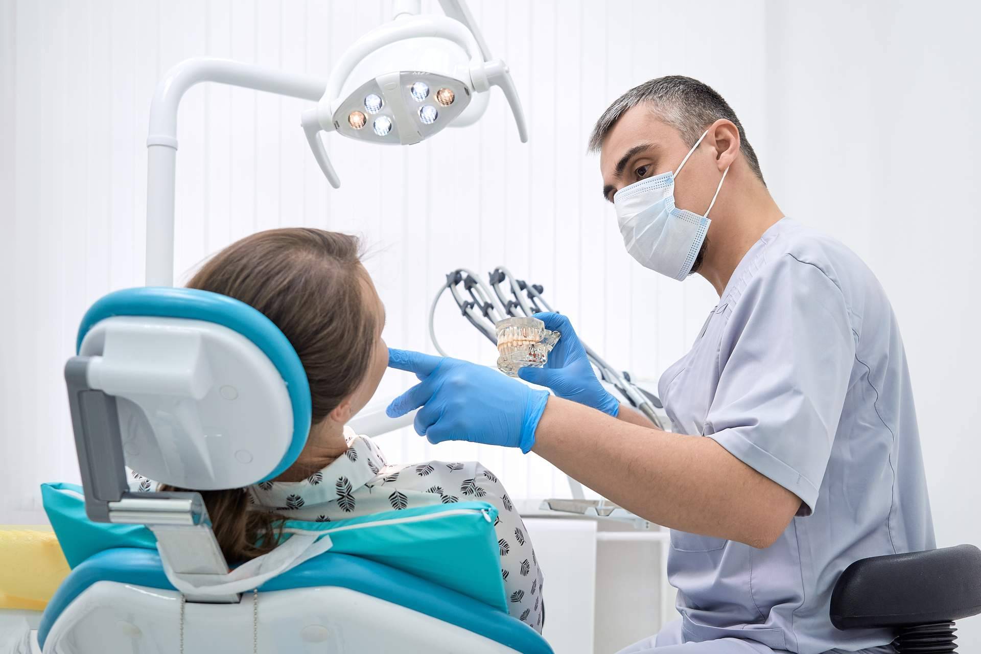 Clínica dental integral para toda la familia con Eira Dental
