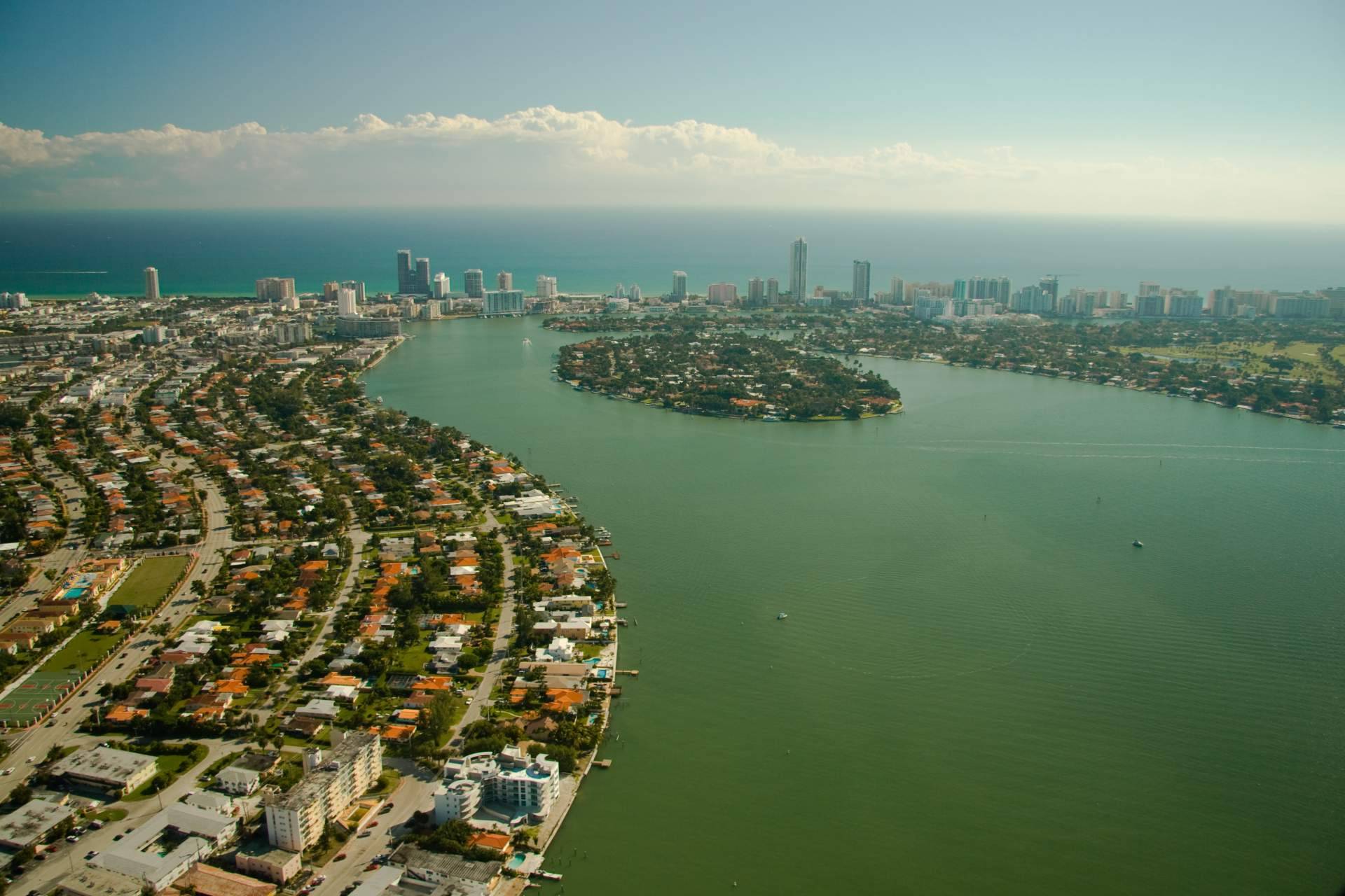 Obtener altos retornos en la inversión en apartamentos en Miami con UTG Miami/Grupo Alejandro Tabosky